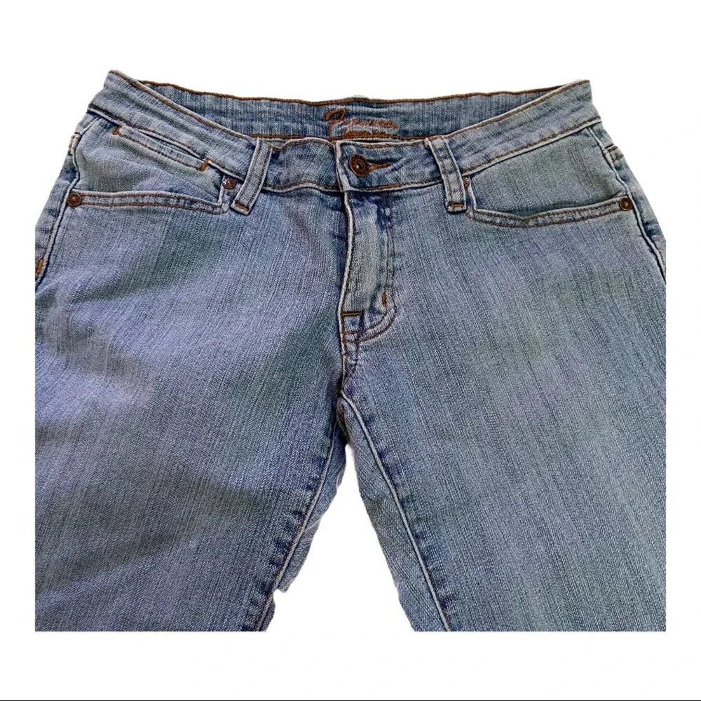 Forever 21 Light Wash Jean Bermuda Shorts Size 5